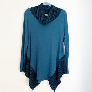 Chalet et cici tunic top